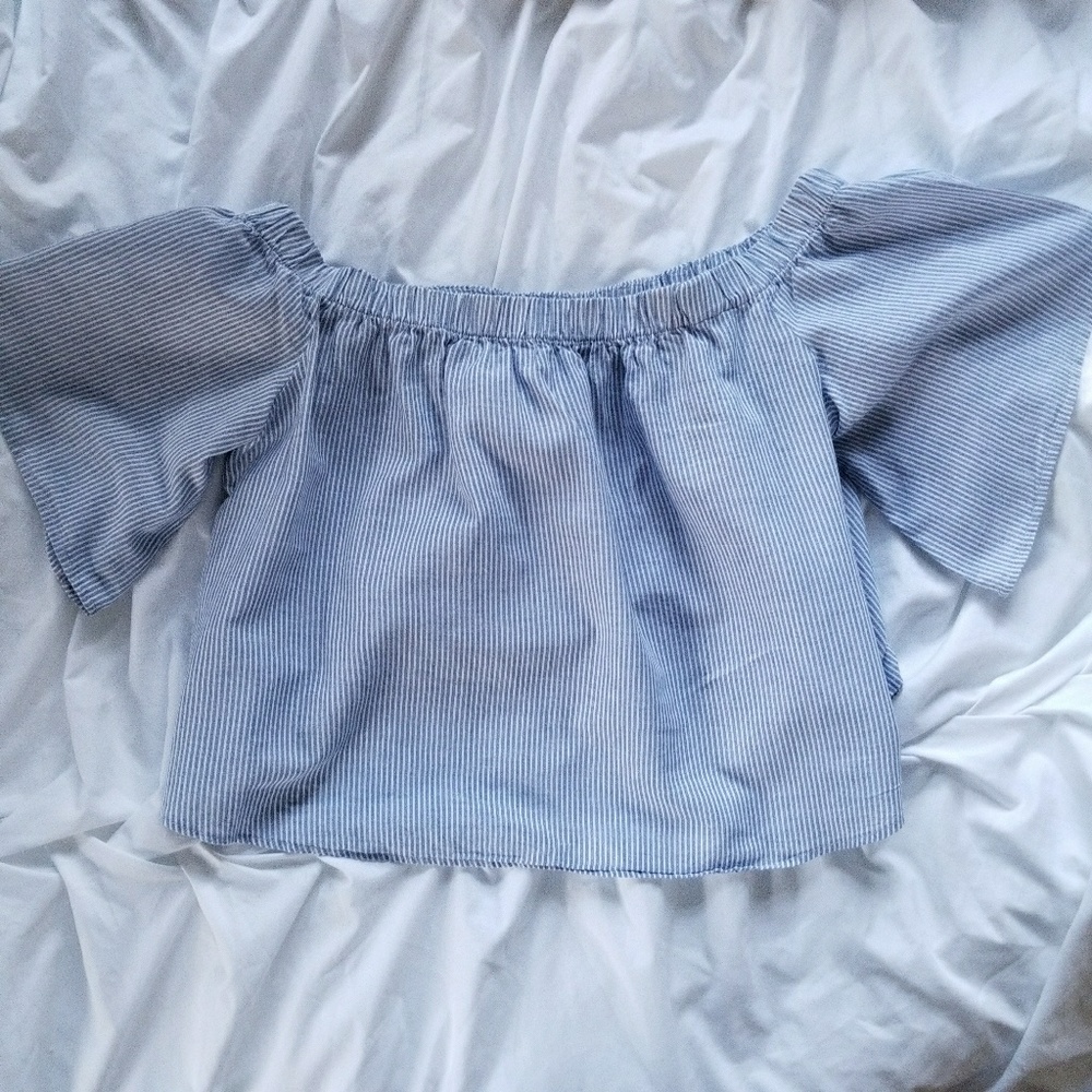 Off the Shoulder Crop Top